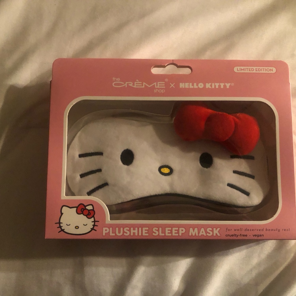 HELLO KITTY PLUSHIE SLEEP MASK